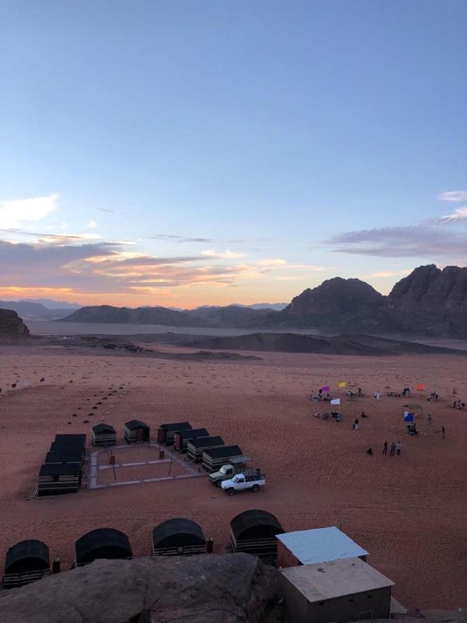 Wadi Rum Starlight Camp Экстерьер фото